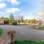Elegant With Pool Garden & Refined Comfort Vila