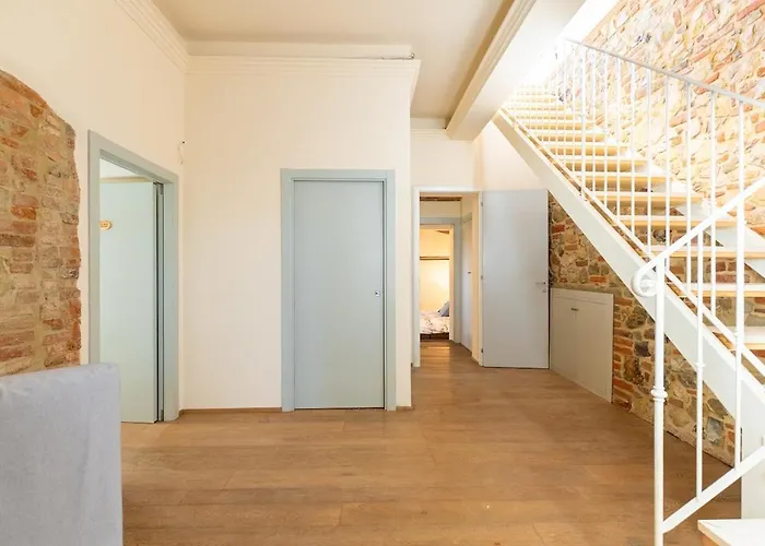 Elegant With Pool Garden & Refined Comfort לוצ'יניאנו