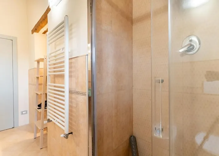 Elegant With Pool Garden & Refined Comfort וילה לוצ'יניאנו